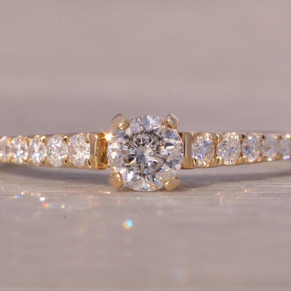 Natural Diamond Engagement Ring in Yellow Gold